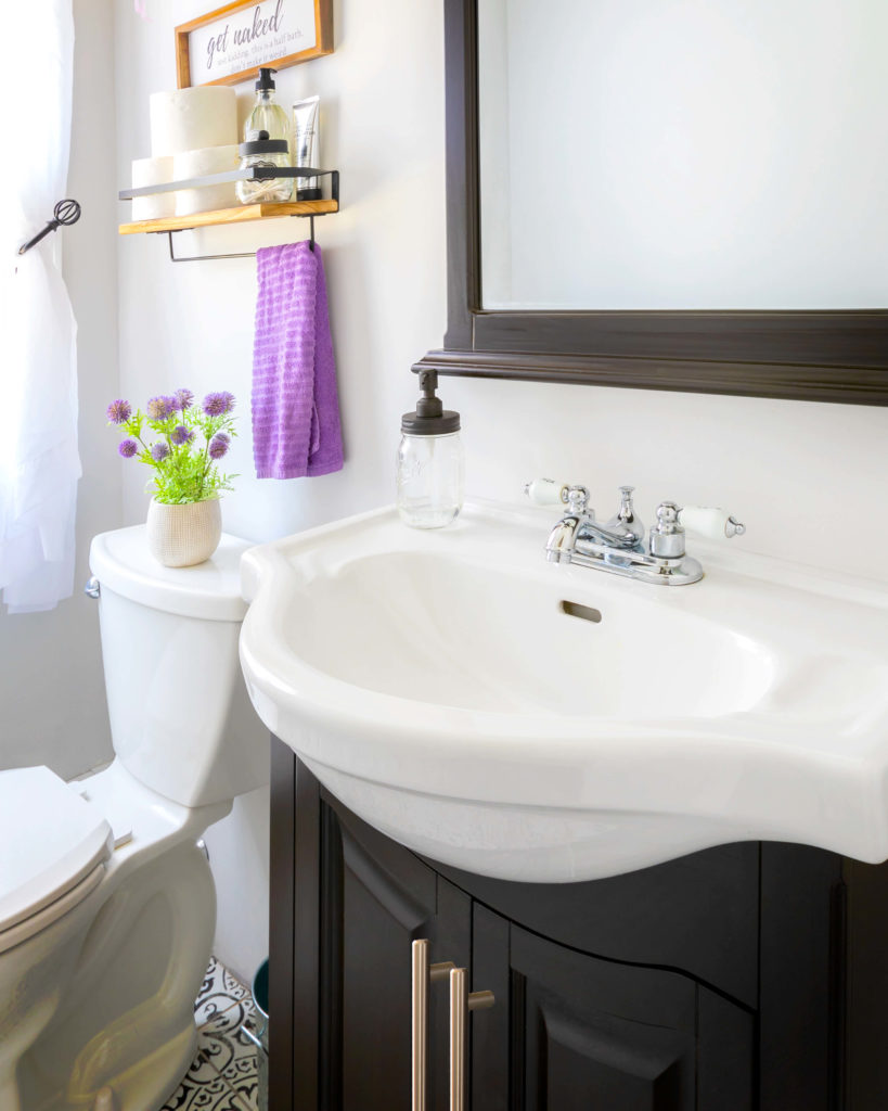 Bathroom vanity