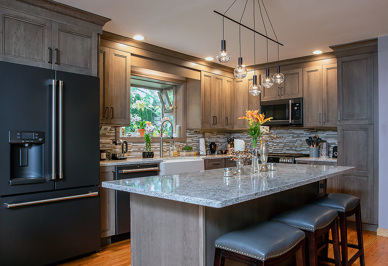 Kitchen Remodel With Cherry Wood Cabinets Viking Kitchen Cabinets