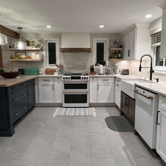 Three Tone Kitchen in Prospect